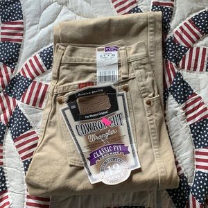 Women’s NEW size 3/4 x 36 tan cowboy cut classic wrangler jeans